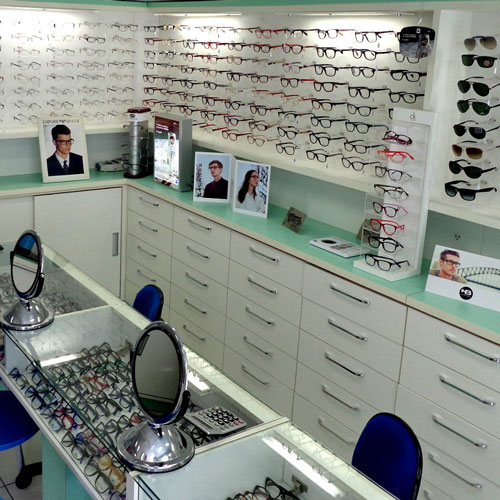 interior-loja-oculos-armacoes